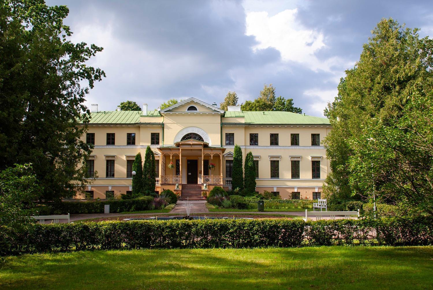 Nauksenu Muiza Hotel Naukseni ภายนอก รูปภาพ